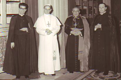 Don Antonio Sutera col Papa Paolo VI, il vescovo Petralia e il segretario don Governante