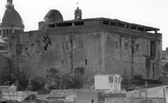 Il castello visto da nord-est prima dell'intervento