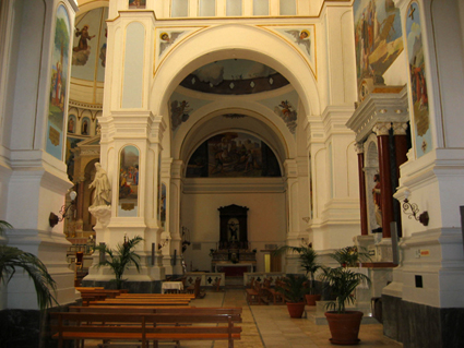 La navata meridionale di S. Antonio da Padova della madrice