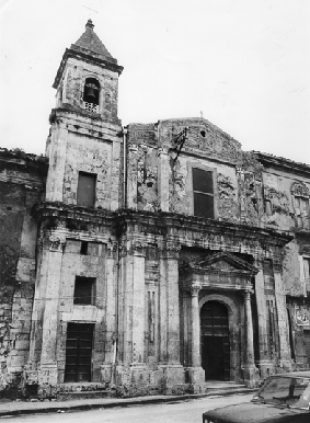 Facciata della chiesa di S. Rosalia (detta del Purgatorio) nel 1985