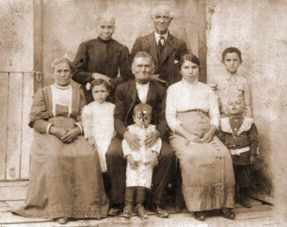Foto di famiglia Lentini-Cataldo dei primi del 1900