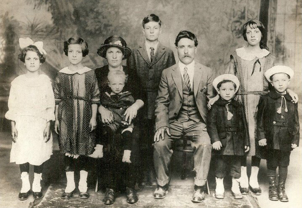 Manganella Paolo con La moglie Russello Carmela e i figli