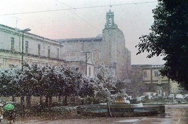 Neve in piazza Cavour
